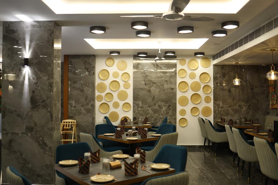 Restaurant/places to eat, Restaurant/places to eat