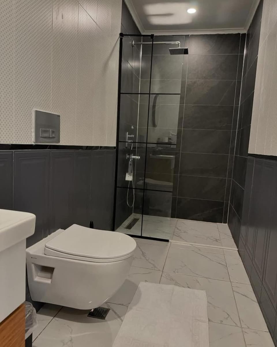 Shower, Toilet, Bathroom