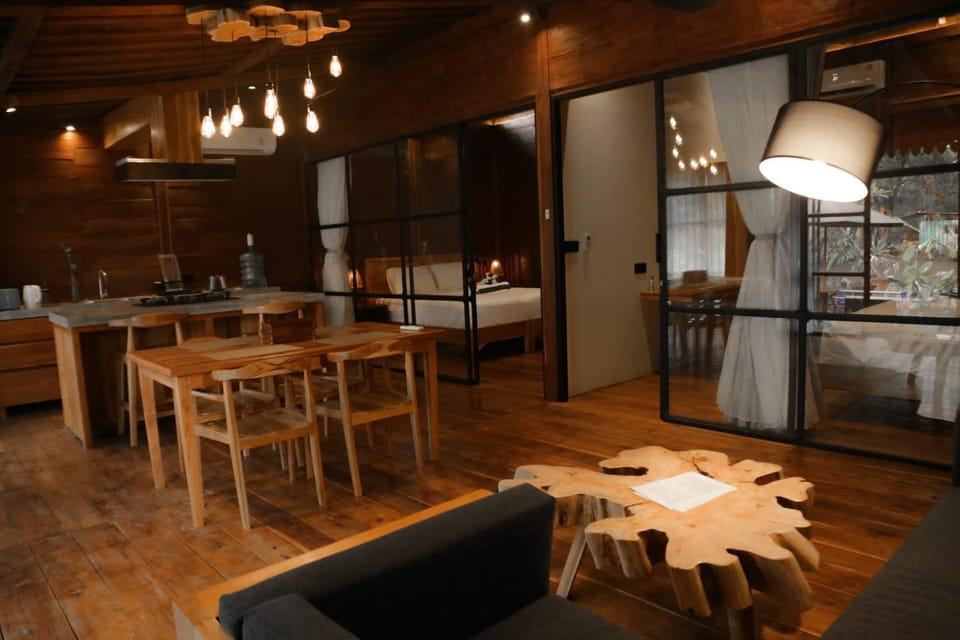 Living room, Dining area