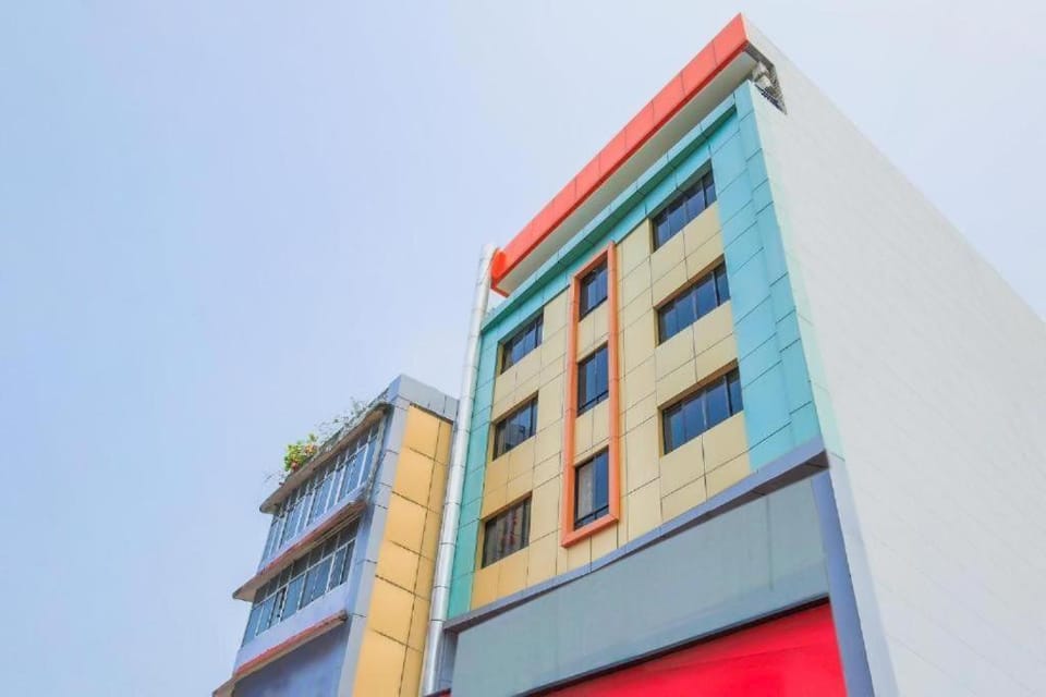 Property building, Day