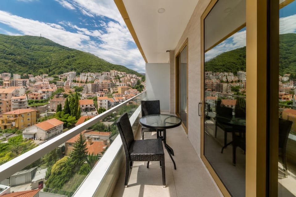 Laura Apartman Apartment in Budva