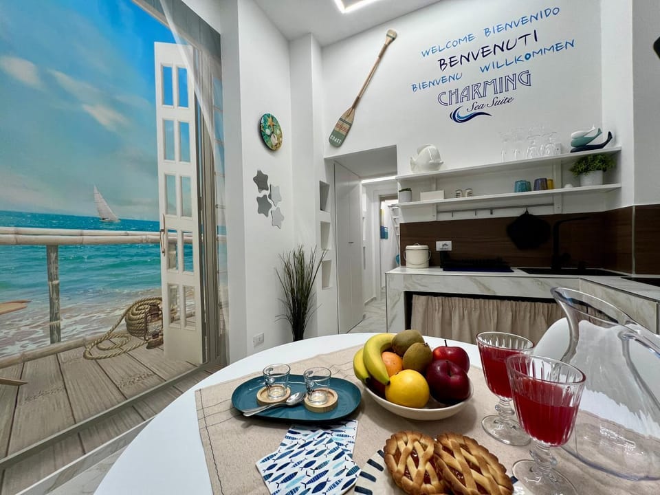 Food and drinks, Dining area