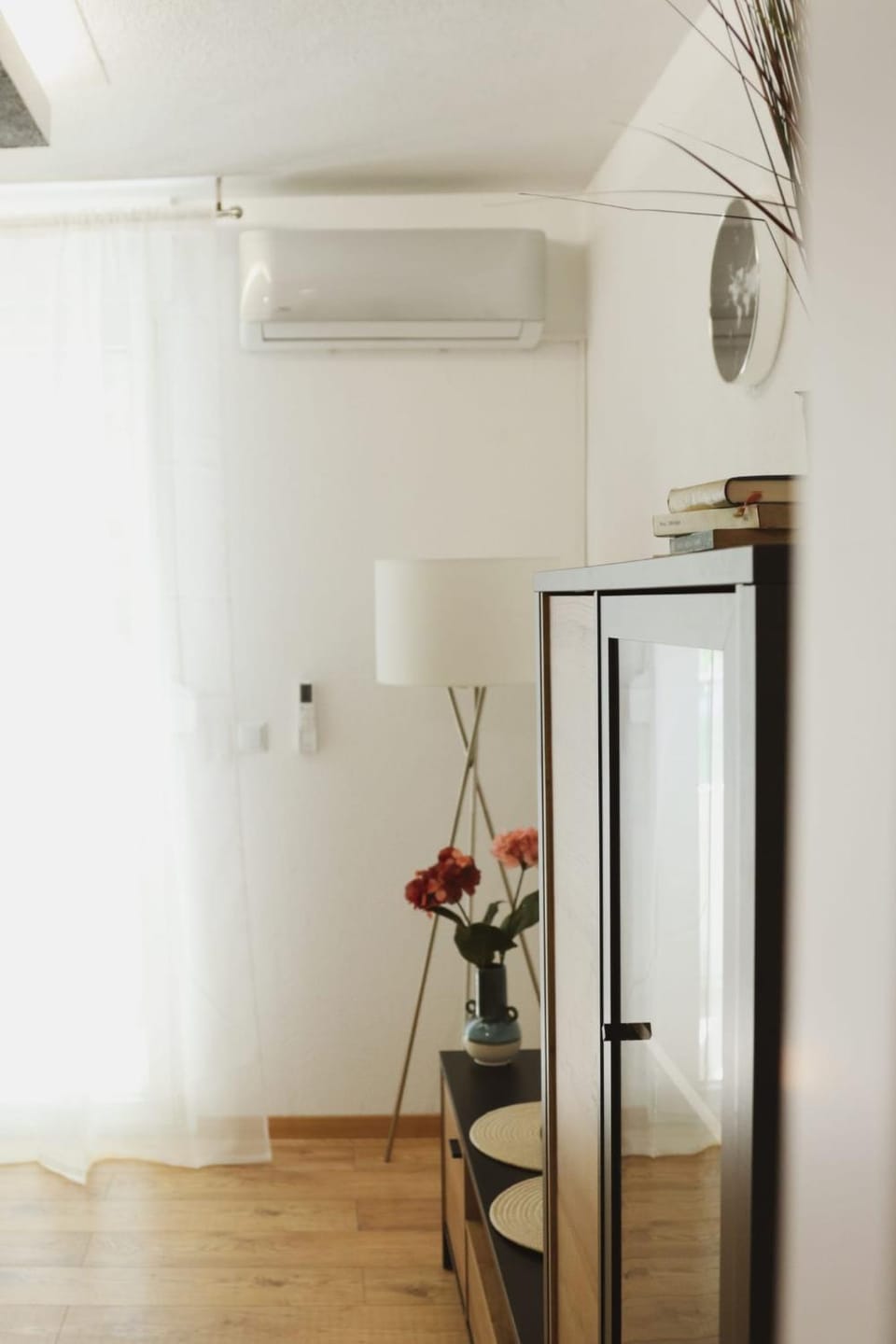 Living room, air conditioner