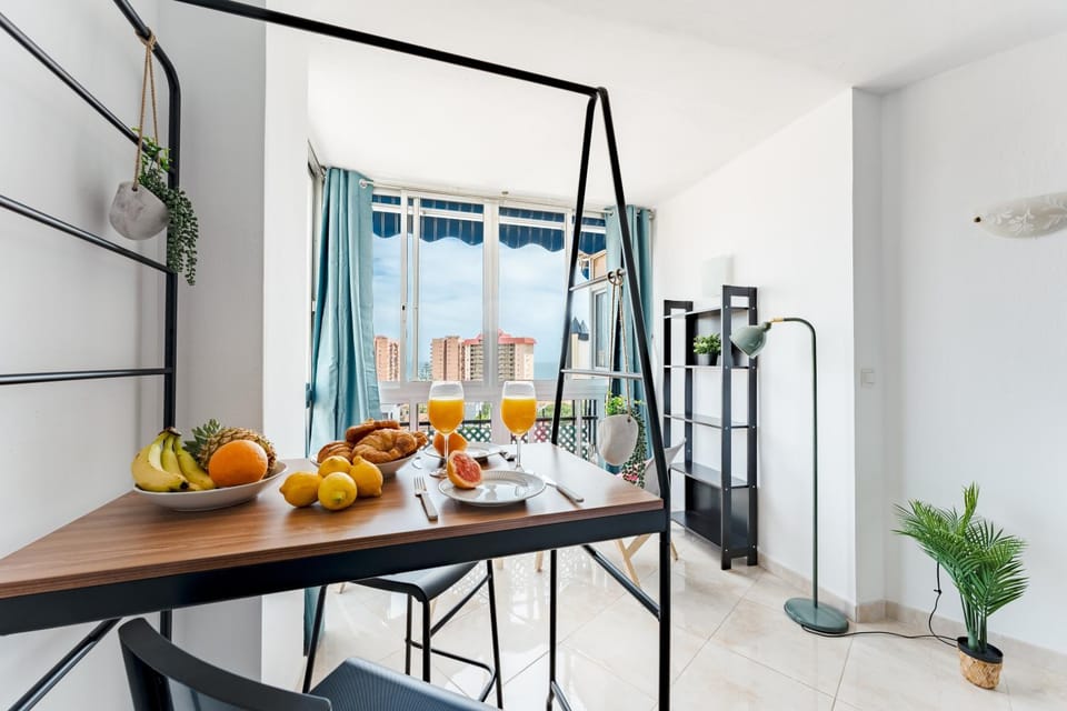 CT 301 - Faro's Fuengirola Centro Studio Apartment in Fuengirola