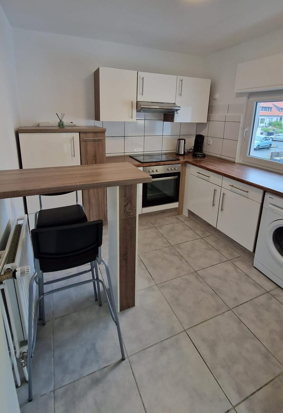 Kitchen or kitchenette, Seating area, Dining area, dishwasher, oven, pet friendly, stove, toaster