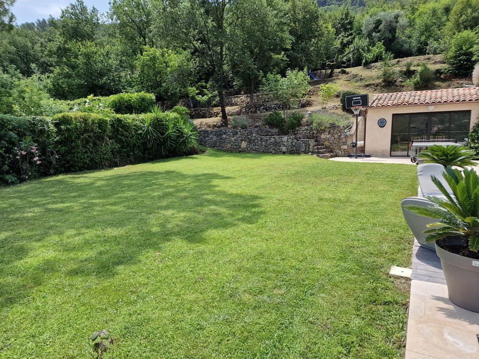 Great location and stunning views Villa in French Riviera