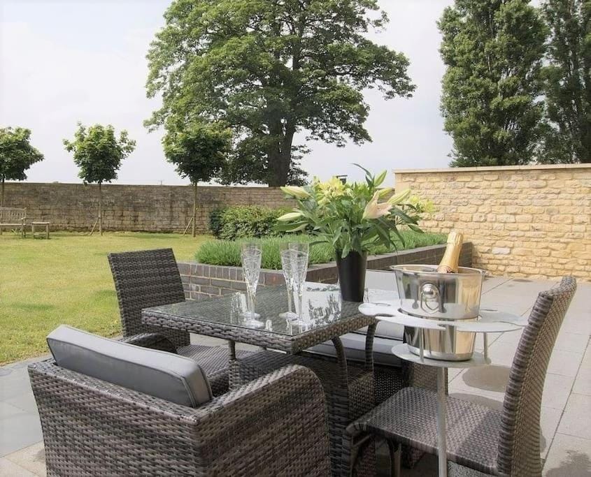 Patio, Garden, Seating area, Garden view