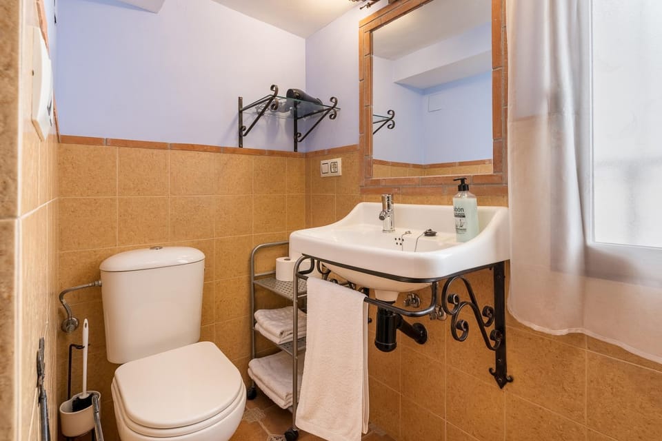 Bathroom, Living room
