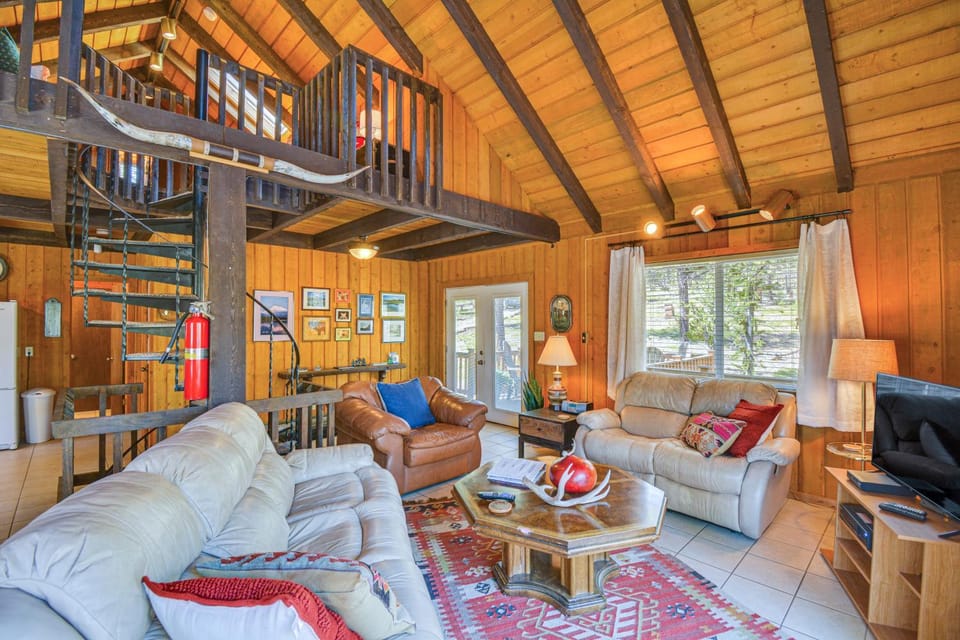 'McCall Creekside Cabin' Secluded Buena Vista Gem! Cabin in Park County