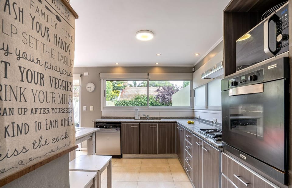 Kitchen or kitchenette, Location, dishwasher, oven, stove, washing machine, washing machine, kitchen