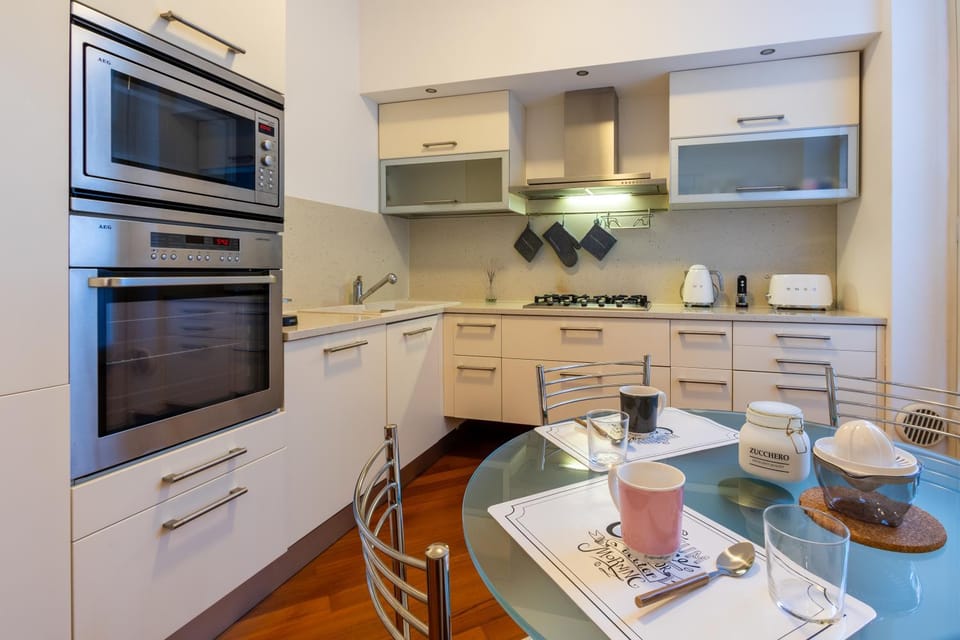 Breakfast, microwave, oven, kitchen