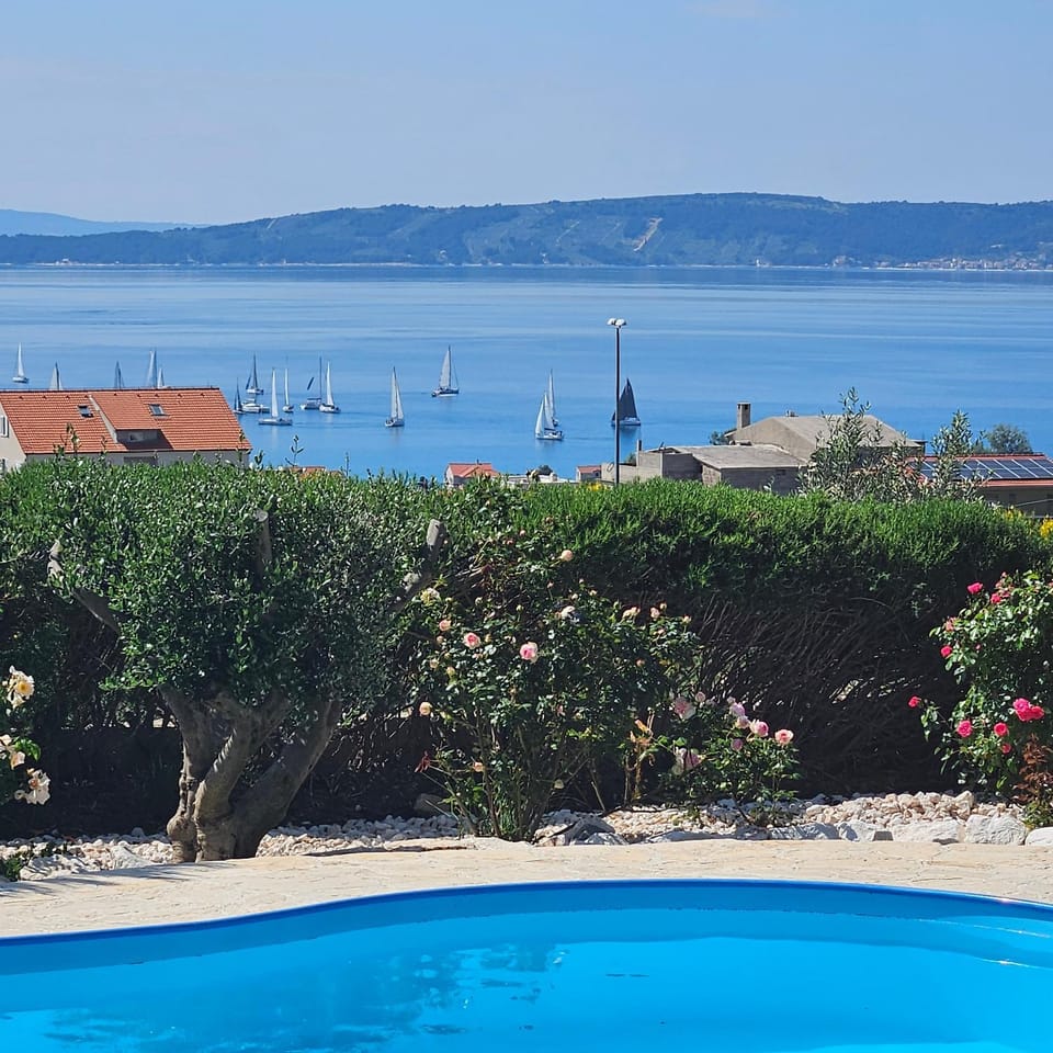 Villa Bellezza with heated pool near Split Villa in Šibenik-Knin County, Croatia