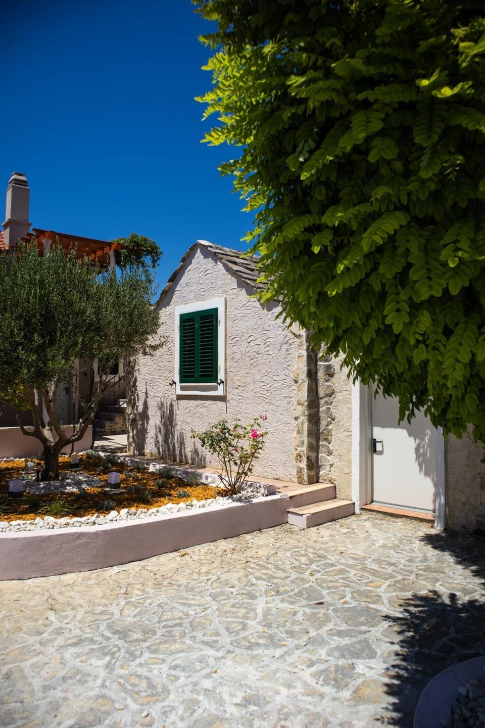 Property building, Garden