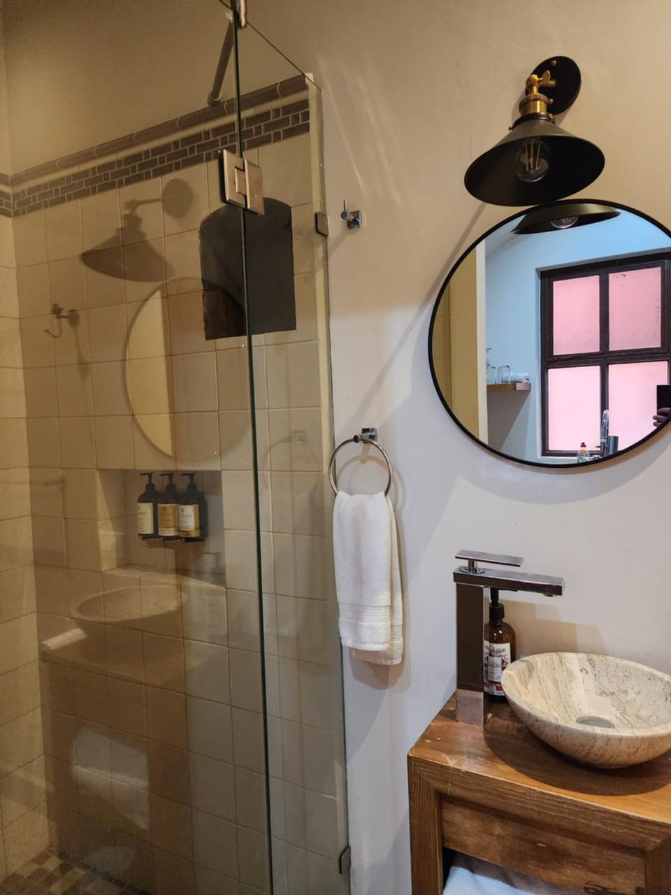 Shower, Bathroom, towels