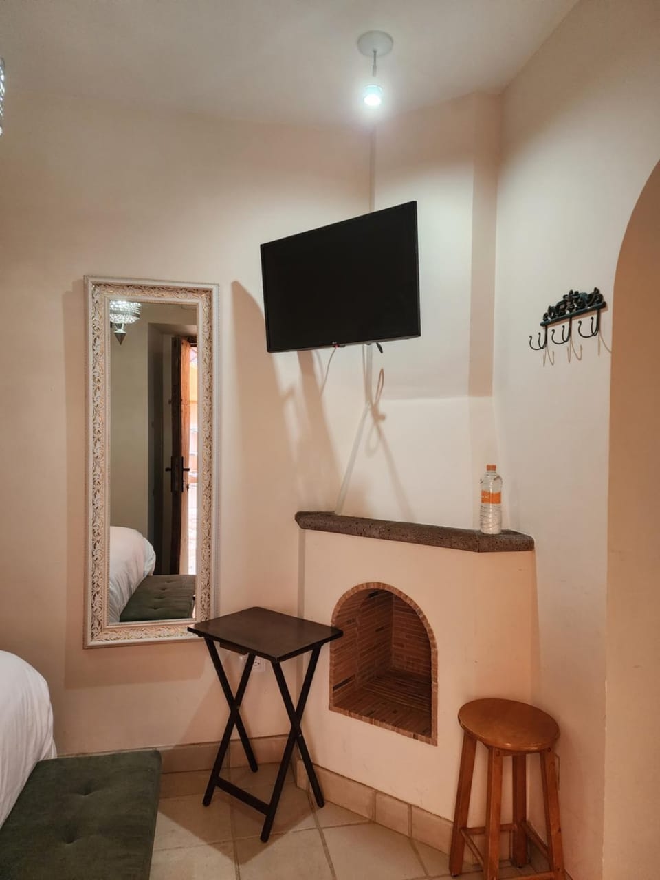 TV and multimedia, Photo of the whole room, Bedroom