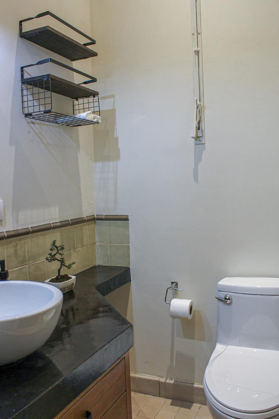 Bathroom, Decorative detail
