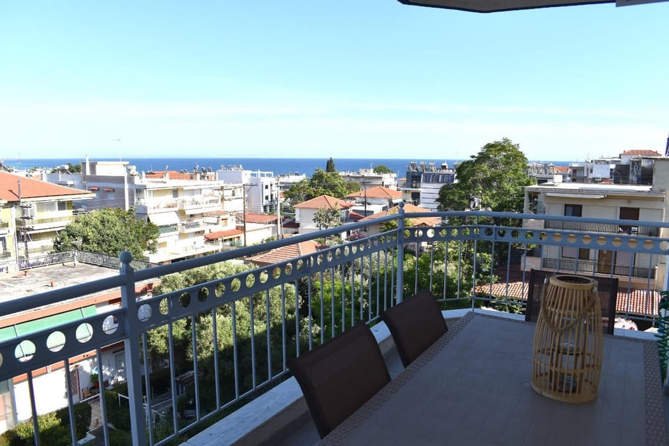 View (from property/room), Balcony/Terrace, City view, Sea view