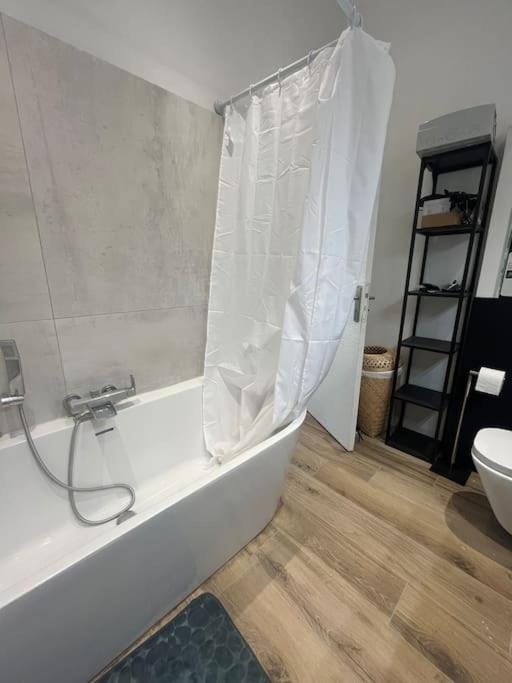 Bathroom, Bath