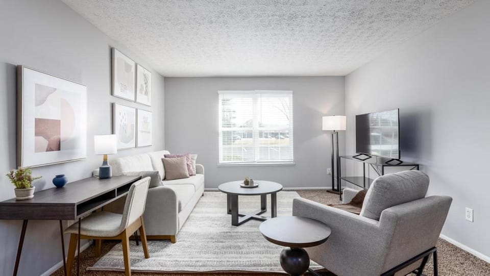 Landing at Lake Club at Polaris - 1 Bedroom in Downtown Columbus Apartment in Ohio