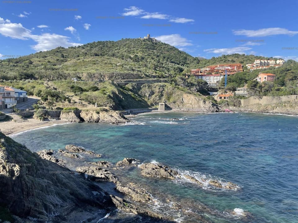 Beach, Location
