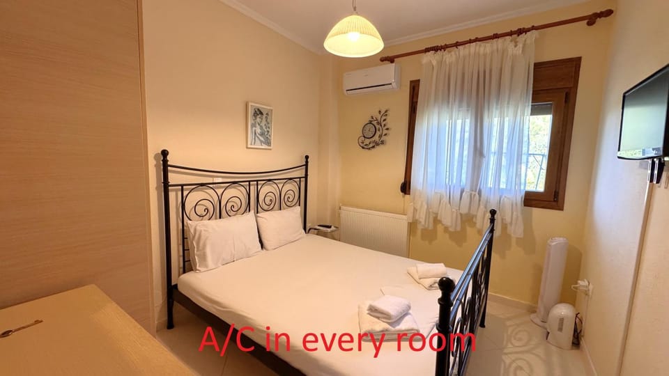 Bed, Bedroom, air conditioner
