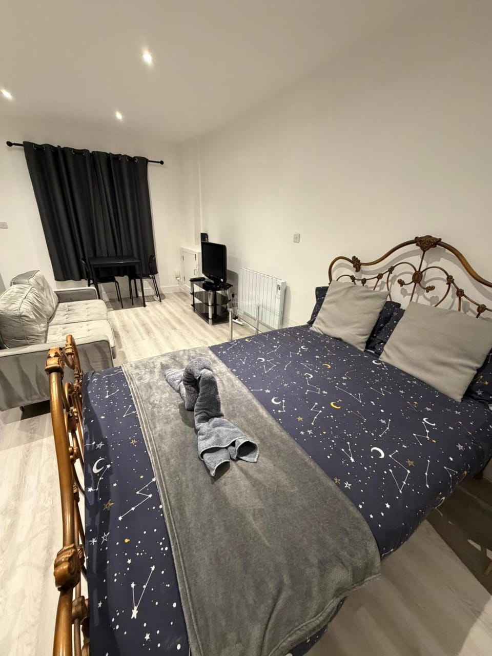 Property building, Living room, Bedroom