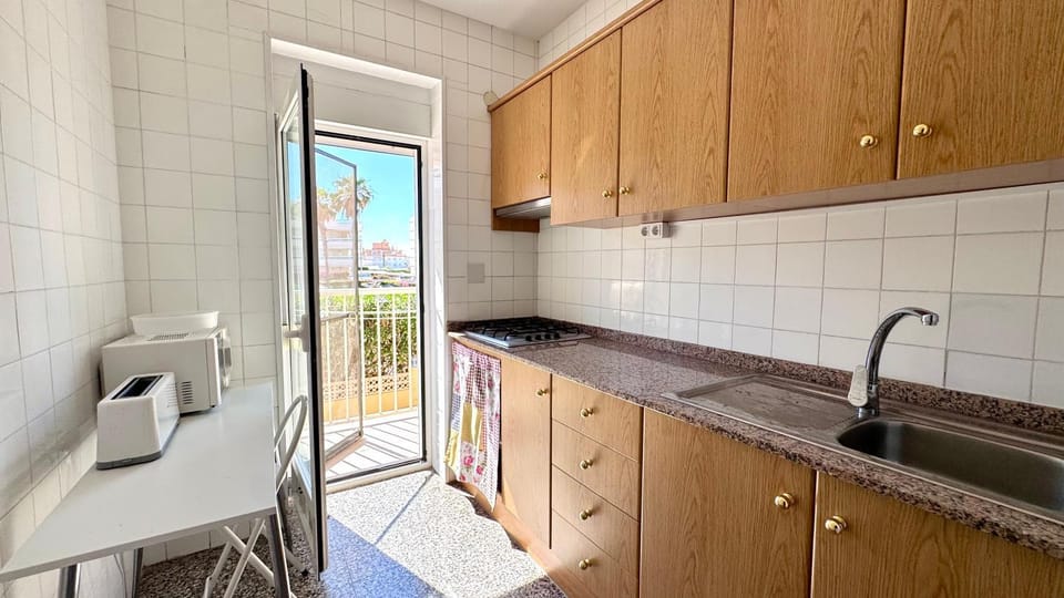 Kitchen or kitchenette, kitchen