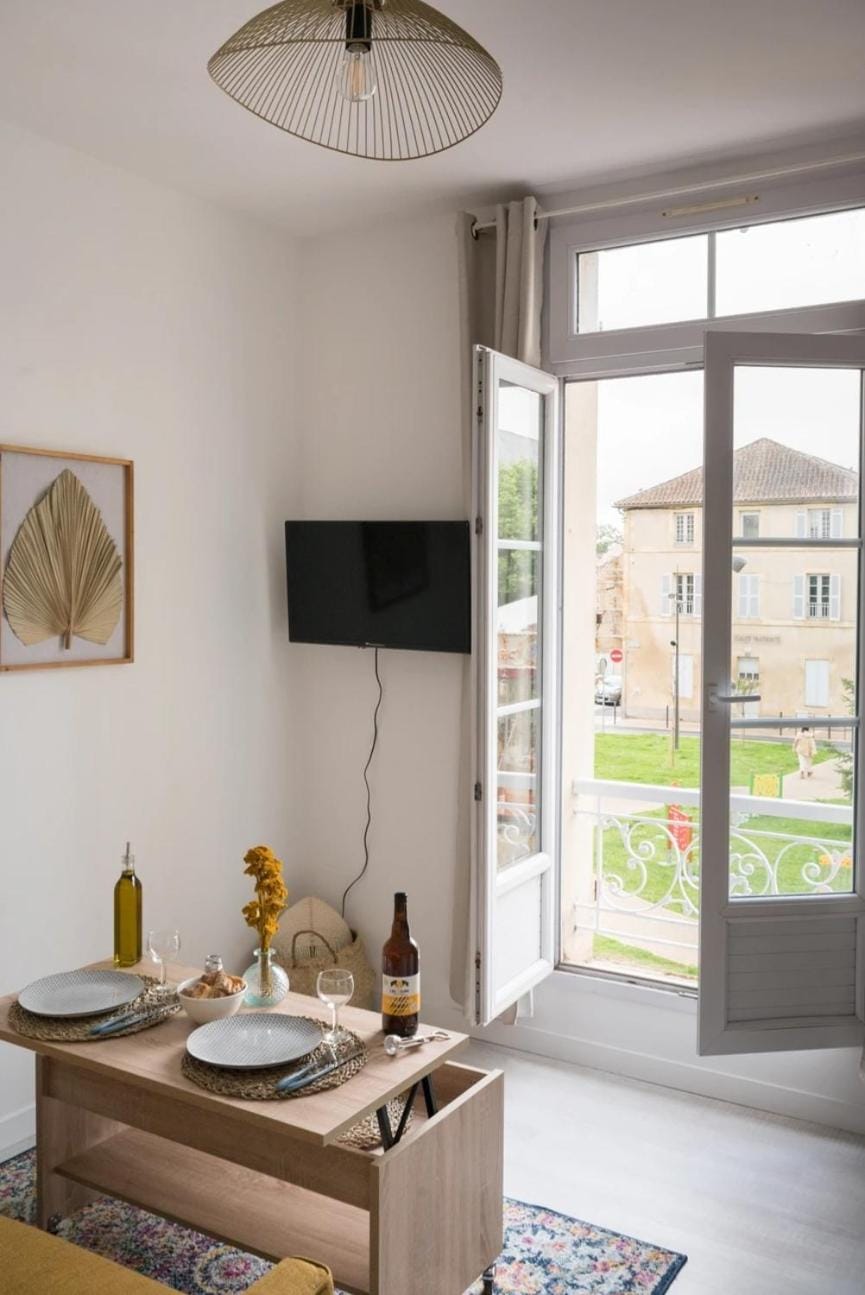 Chez Nino, un studio lumineux et climatisé Apartment in Bergerac