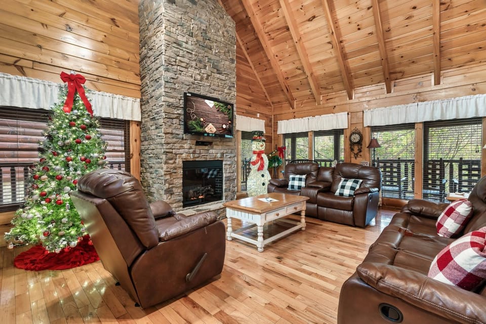 Mayberry by Eden Crest Chalet in Pigeon Forge