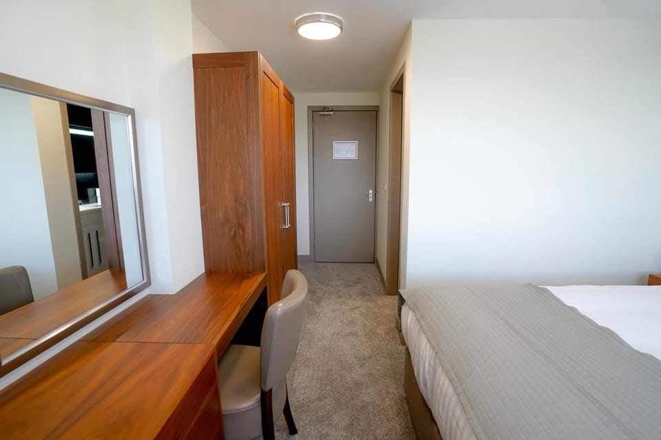 Bed, Bedroom, wardrobe