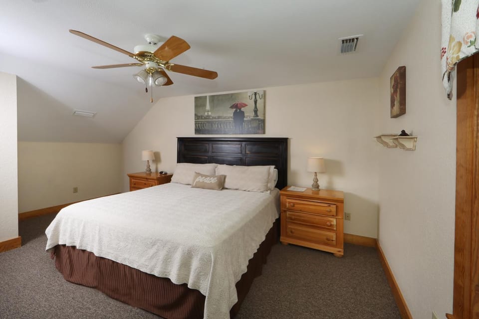 Apple Blossom by Eden Crest Chalet in Pigeon Forge