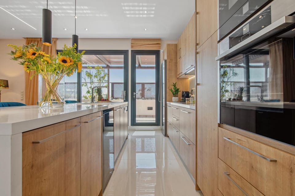 Penthouse Sauna & Jacuzzi in Glyfada Apartment in South Athens