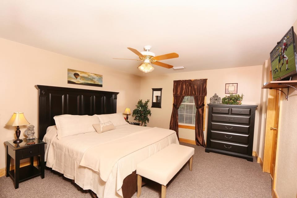 Pinnacle View 7B by Eden Crest Apartment in Pigeon Forge