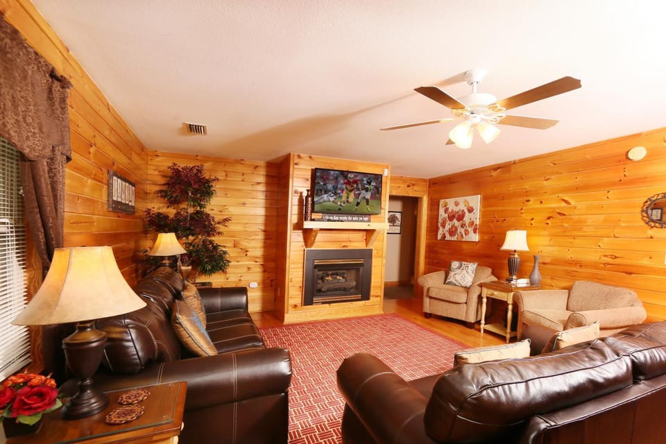 Pinnacle View 7B by Eden Crest Apartment in Pigeon Forge