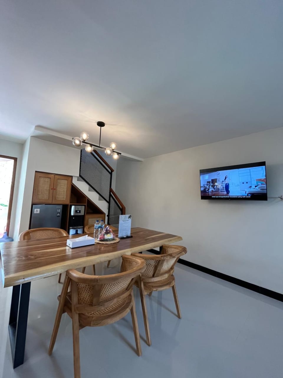 Communal lounge/ TV room, TV and multimedia, Kitchen or kitchenette, Dining area