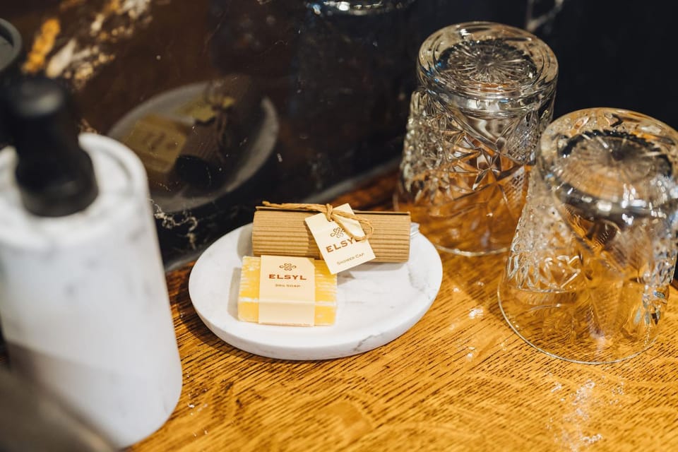 Løk Historics luxury art-inspired loft in historic city centre! Bed and Breakfast in Haarlem
