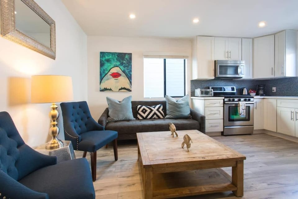 Sunny 1 Bedroom in the Heart of Venice Beach - 2 Apartment in Venice Beach