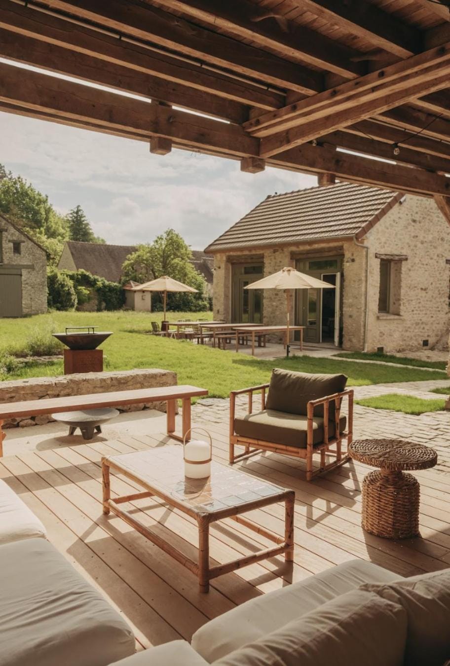 Property building, Garden, Garden, Balcony/Terrace