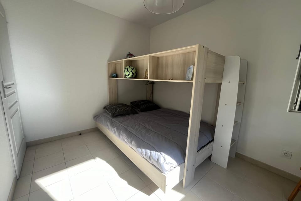 Nice and cozy apartment in the heart of Leucate Apartment in Leucate