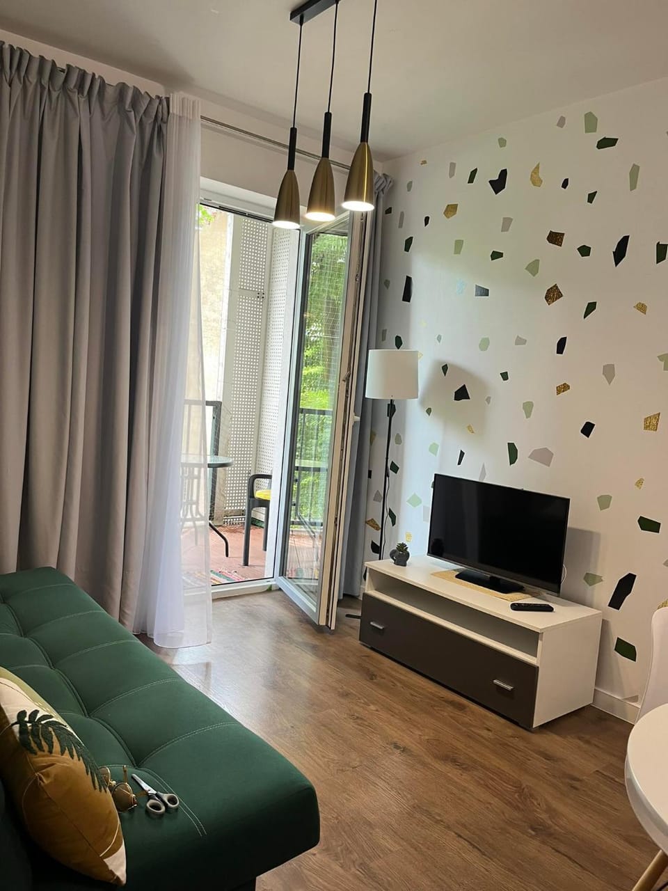 Communal lounge/ TV room, TV and multimedia, Living room, Seating area