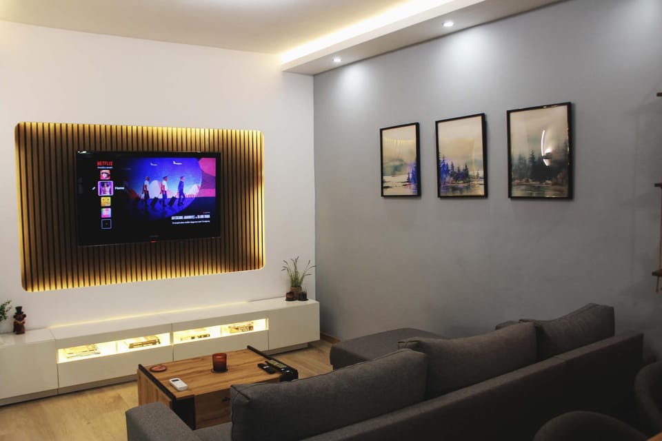 TV and multimedia, Living room, Seating area