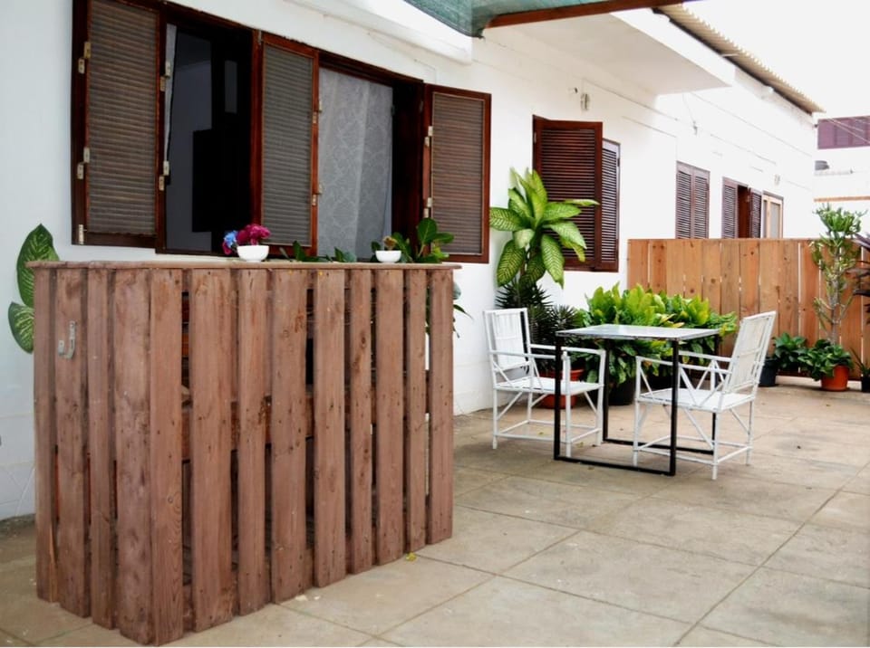 Patio, Restaurant/places to eat