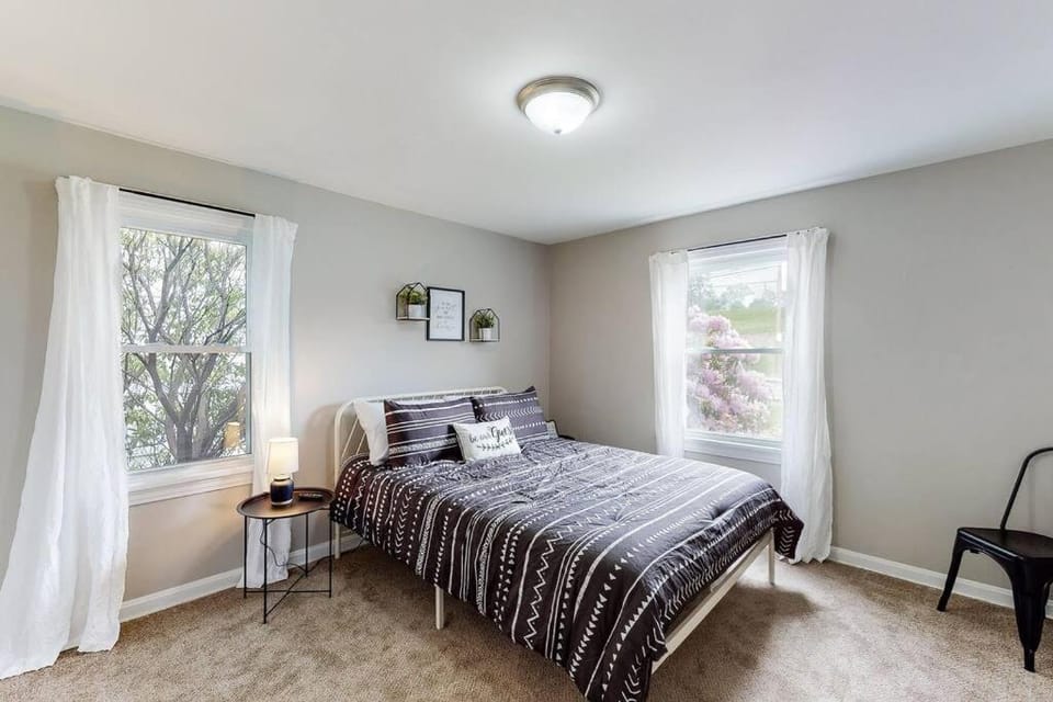 Football Hall of Fame Hideaway-Cozy and Convenient House in Canton