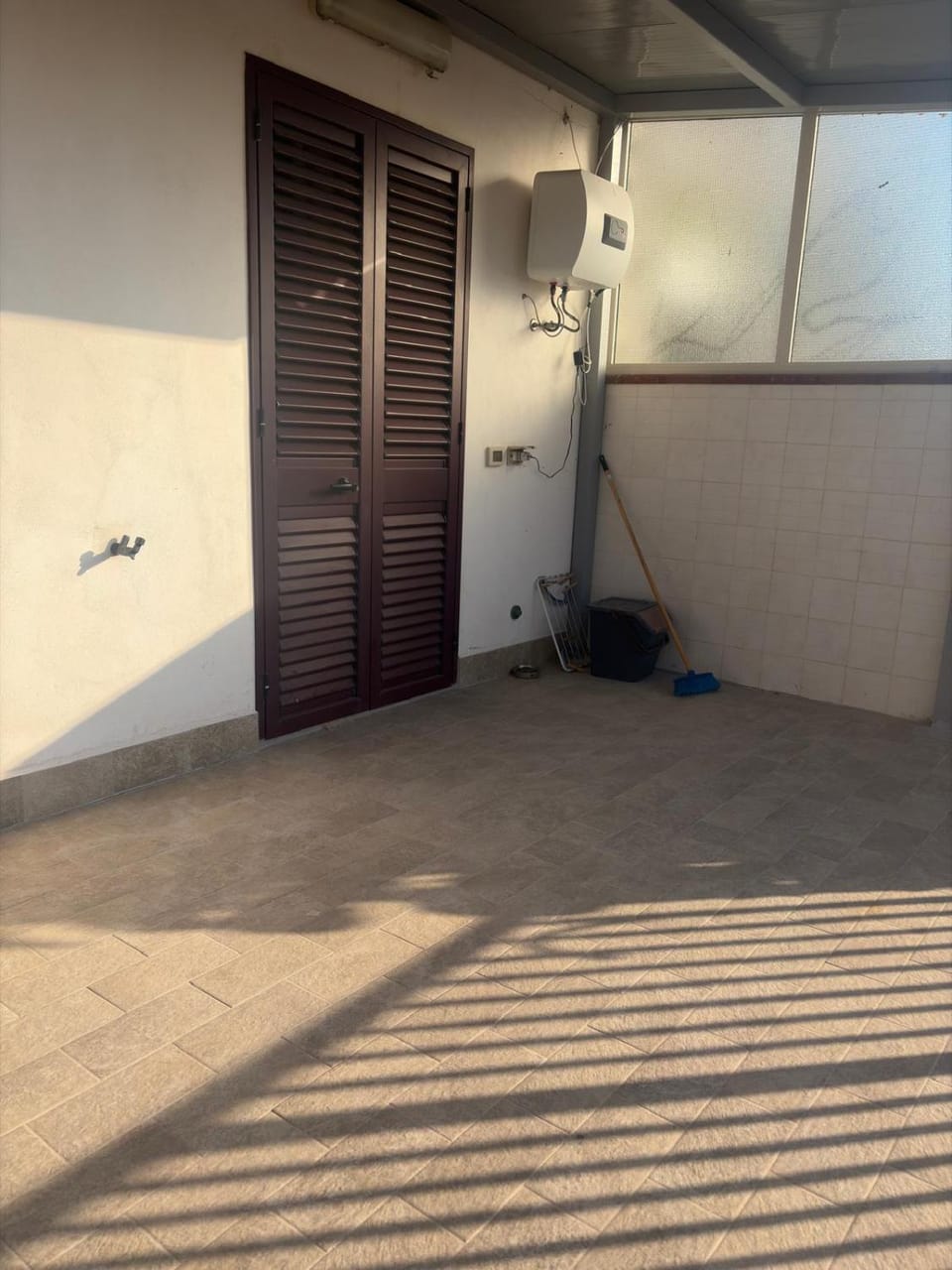 Property building, Balcony/Terrace