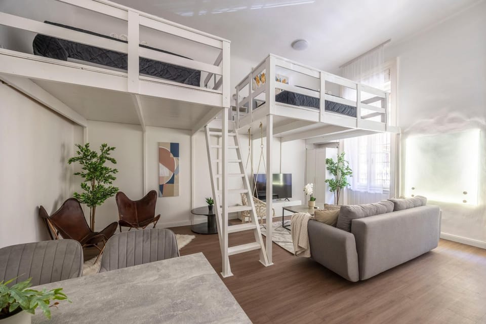 Bed, Living room, Photo of the whole room, Seating area, Bedroom