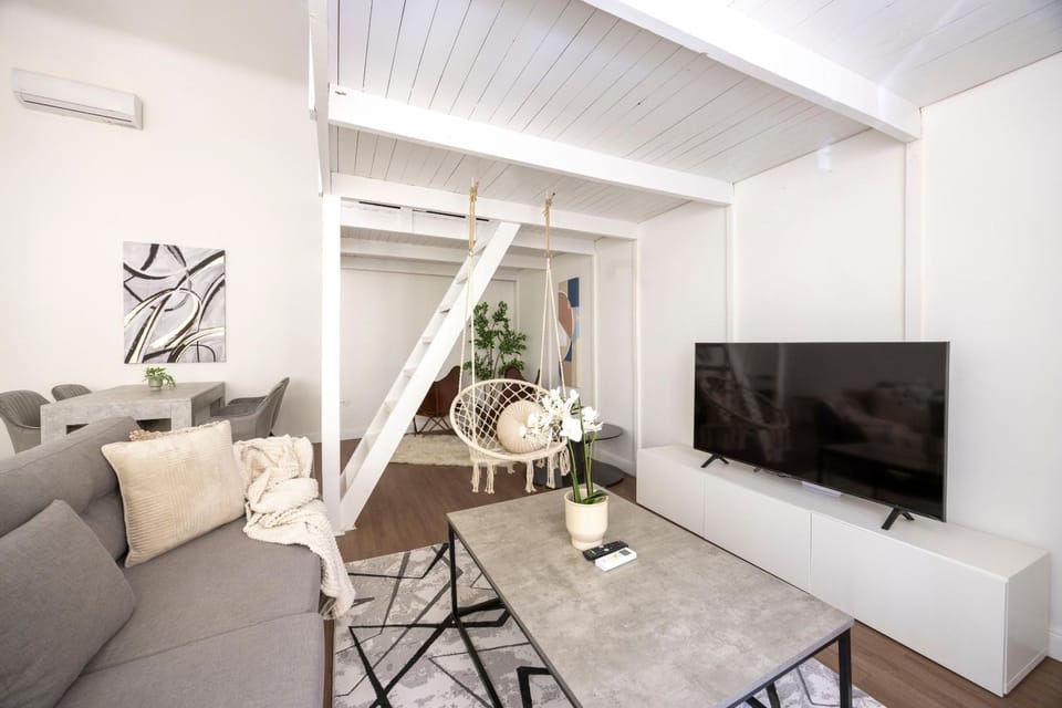 TV and multimedia, Living room, Seating area
