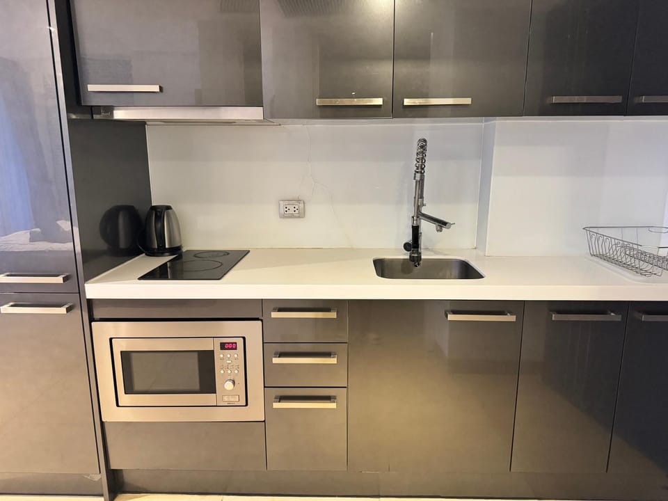 Centara Avenue Residences studio room 8th floor smart tv Apartment in Pattaya City