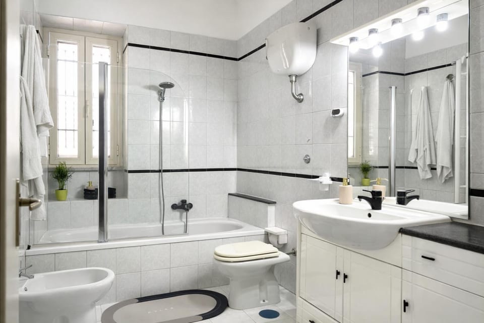 Bathroom, Bath, hair dryier