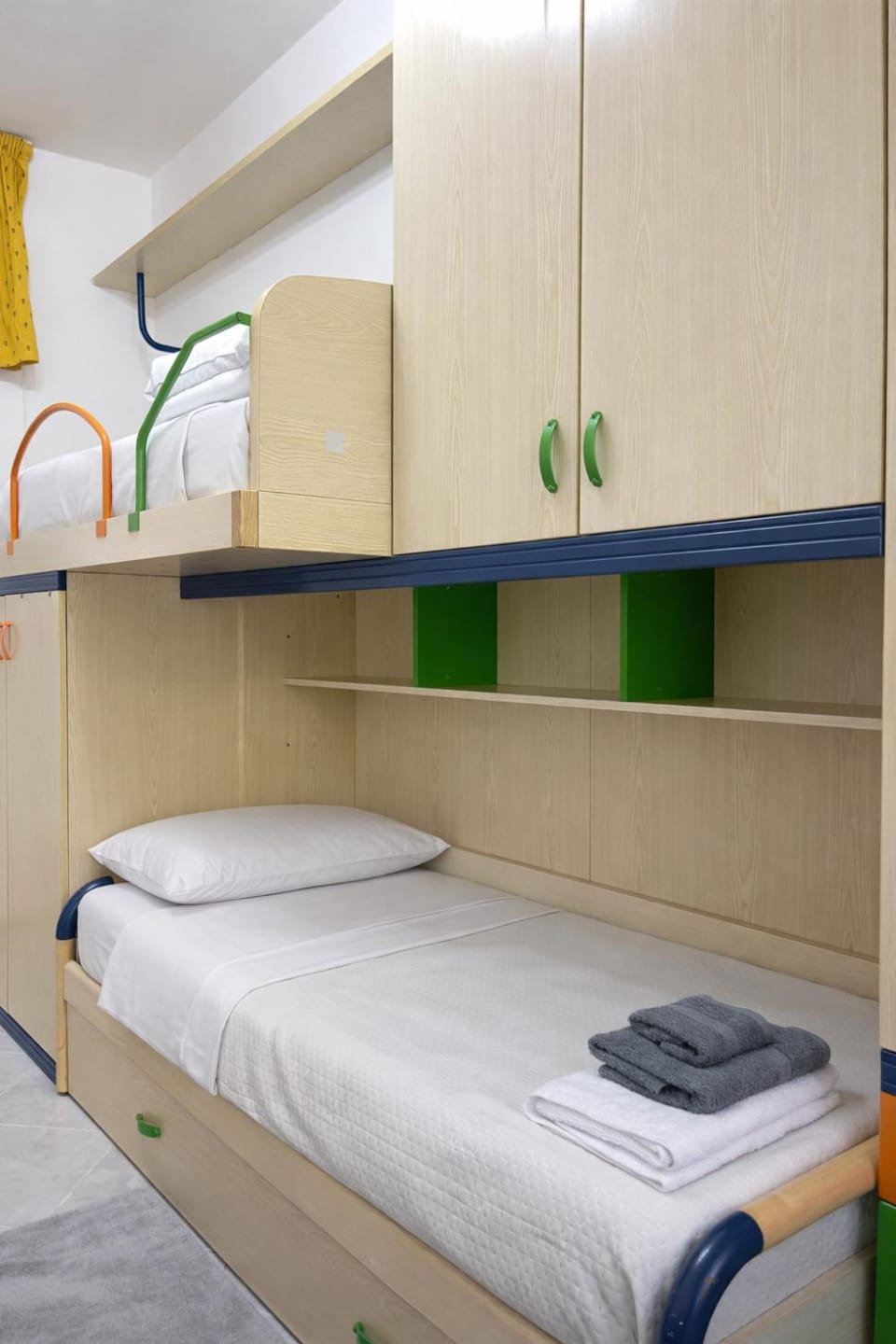 bunk bed