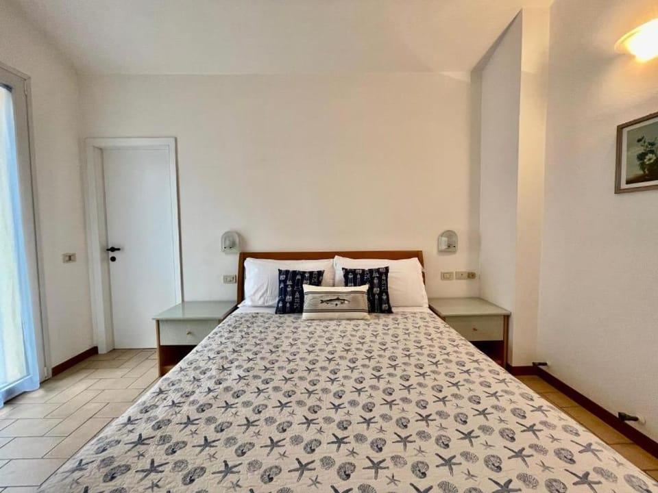 APPARTAMENTO -C- VISTA MARE con 2 camere da letto-Residence Azzurro Apartment in Gabicce Mare